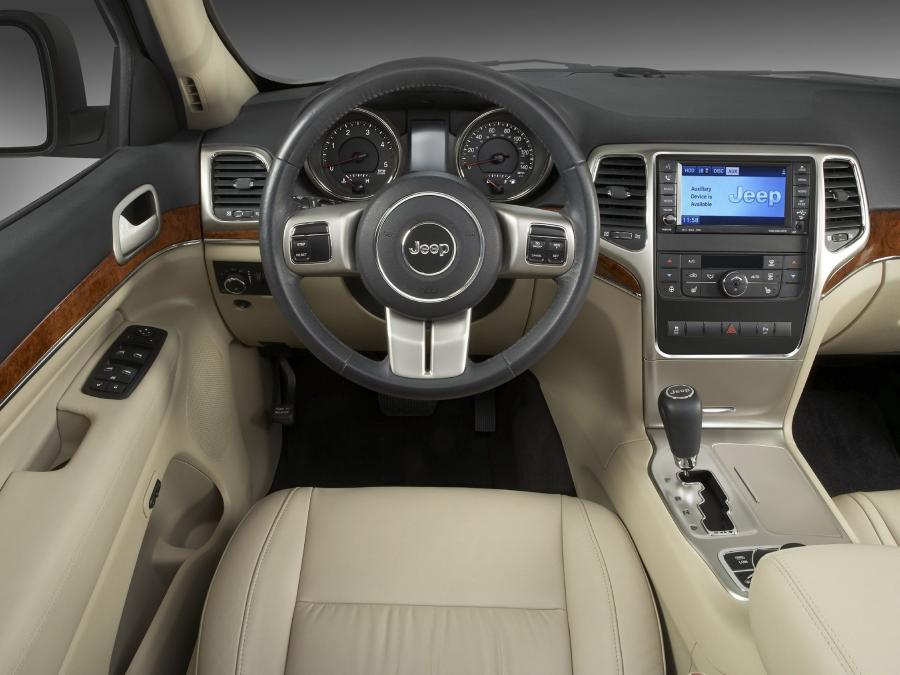  Jeep Grand Cherokee 2010 года  (фото 2 из 20)